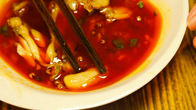 9.9元=100元?!美蛙+鱼头量足又划算,带你原地不动吃遍四川爽辣!_网易订阅 9.9元=100元?!美蛙+鱼头量足又划算,带你原地不动吃遍四川爽辣!_网易订阅