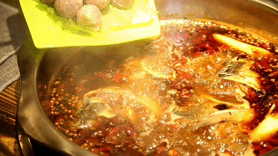 9.9元=100元?!美蛙+鱼头量足又划算,带你原地不动吃遍四川爽辣!_网易订阅 9.9元=100元?!美蛙+鱼头量足又划算,带你原地不动吃遍四川爽辣!_网易订阅