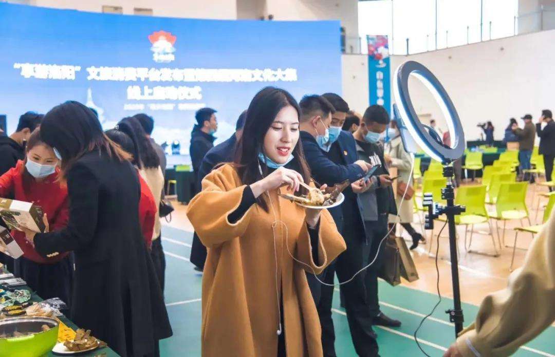 百余家网红餐厅“刷好评”被曝光，十几家“代刷榜”公司被查处！_腾讯新闻的简单介绍