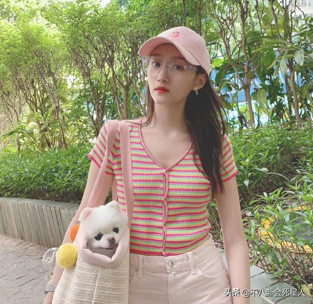 古装女星施法姿势，关晓彤是“五毛钱特效”，杨幂被赞演技爆棚！_腾讯新闻
